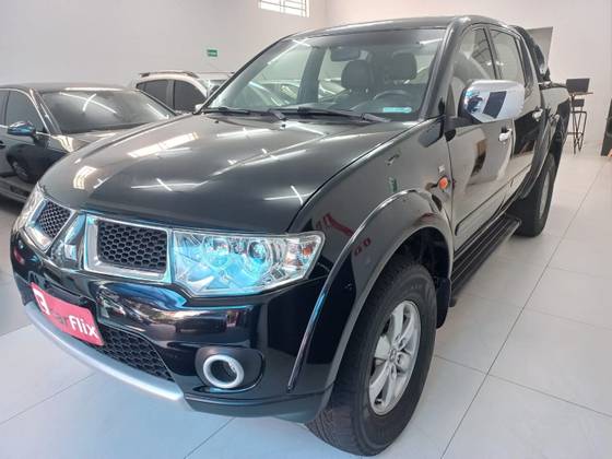 MITSUBISHI L200 TRITON 3.5 HPE 4X4 CD V6 24V FLEX 4P AUTOMÁTICO