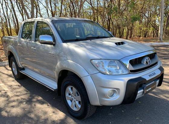 TOYOTA HILUX 3.0 SRV 4X4 CD 16V TURBO INTERCOOLER DIESEL 4P MANUAL