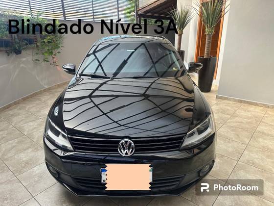 VOLKSWAGEN JETTA 2.0 TSI HIGHLINE 211CV GASOLINA 4P TIPTRONIC