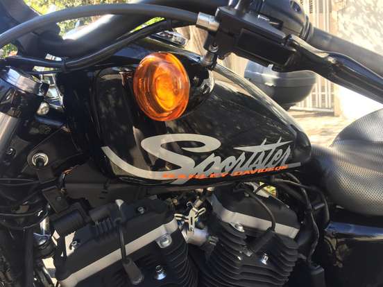 HARLEY-DAVIDSON-SPORTSTER XL 883 R-2012