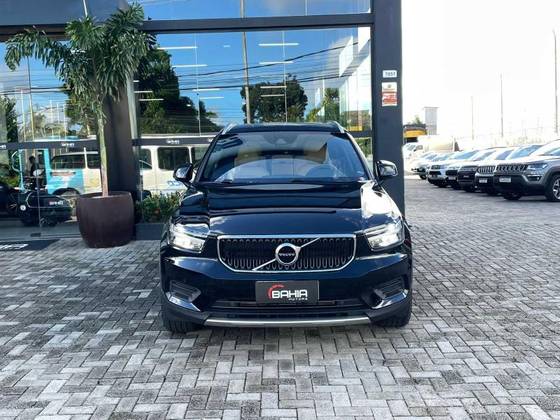 VOLVO XC40 2.0 T4 GASOLINA MOMENTUM GEARTRONIC