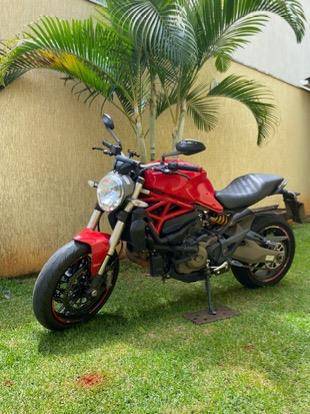 DUCATI MONSTER 821 