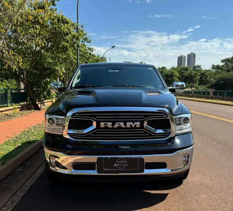 RAM CLASSIC 5.7 V8 GASOLINA LARAMIE CD 4X4 AUTOMÁTICO