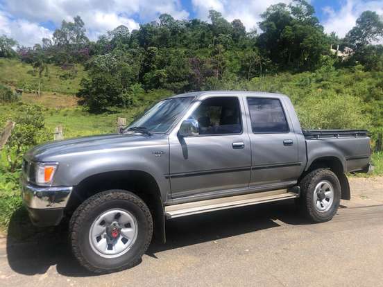 TOYOTA-HILUX-2.8 SR5 4X4 CD 8V DIESEL 4P MANUAL TOYOTA-HILUX-1997