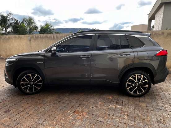 TOYOTA-COROLLA CROSS-2021