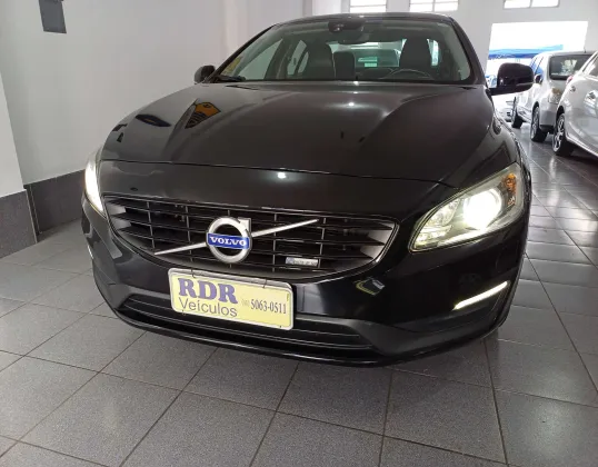 VOLVO S60 2.0 T5 KINETIC 16V TURBO GASOLINA 4P AUTOMÁTICO