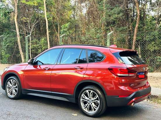 BMW-X1-2021