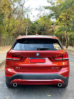 BMW-X1-2021
