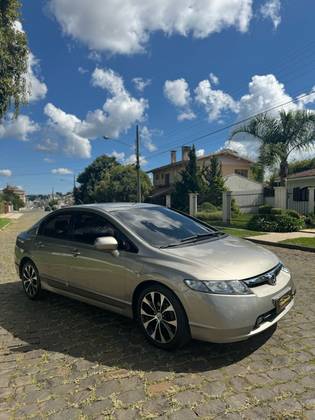 HONDA CIVIC 1.8 LXS 16V GASOLINA 4P MANUAL