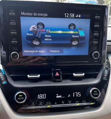TOYOTA-COROLLA CROSS-2021