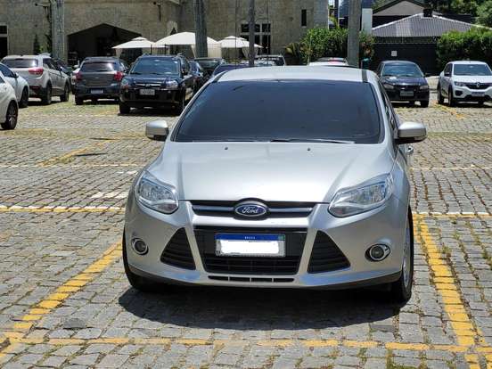 FORD-FOCUS-2.0 SE SEDAN 16V FLEX 4P POWERSHIFT FORD-FOCUS-2013