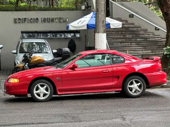 FORD-MUSTANG-1994
