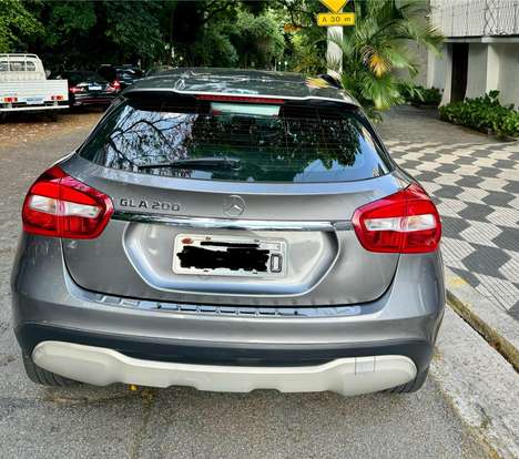 MERCEDES-BENZ-GLA 200-2018