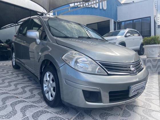 NISSAN TIIDA 1.8 S 16V GASOLINA 4P AUTOMÁTICO