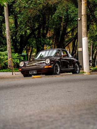 PORSCHE-911-1981