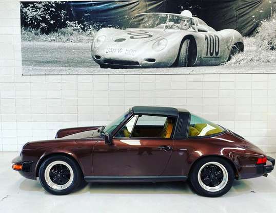 PORSCHE-911-1981
