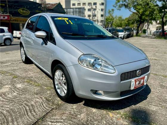 FIAT PUNTO 1.6 ESSENCE 16V FLEX 4P MANUAL