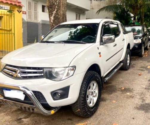 MITSUBISHI L200 TRITON 3.2 GL 4X4 CD 16V TURBO INTERCOLER DIESEL 4P MANUAL