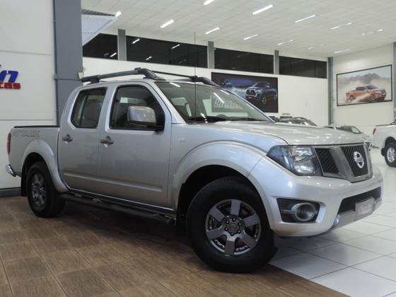 NISSAN FRONTIER 2.5 SV ATTACK 4X2 CD TURBO ELETRONIC DIESEL 4P MANUAL