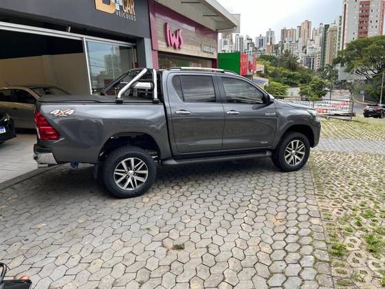 TOYOTA HILUX 2.8 SRV 4X4 CD 16V DIESEL 4P AUTOMÁTICO