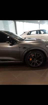 AUDI-E-TRON-2020