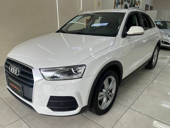 AUDI Q3 1.4 TFSI AMBIENTE PLUS FLEX 4P S TRONIC