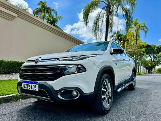 FIAT TORO 2.0 16V TURBO DIESEL VOLCANO 4WD AT9