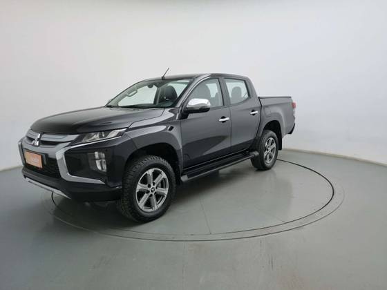 MITSUBISHI L200 TRITON 2.4 16V TURBO DIESEL SPORT HPE CD 4P 4X4 AUTOMÁTICO