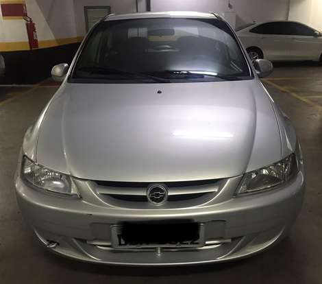 CHEVROLET-CELTA-2001