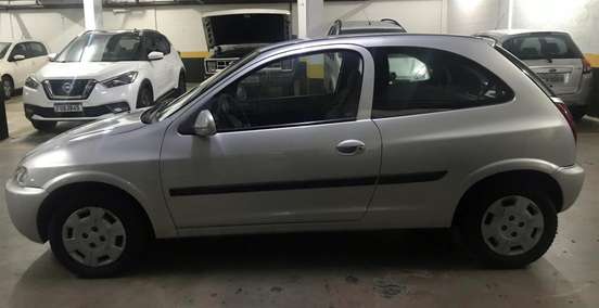 CHEVROLET-CELTA-2001