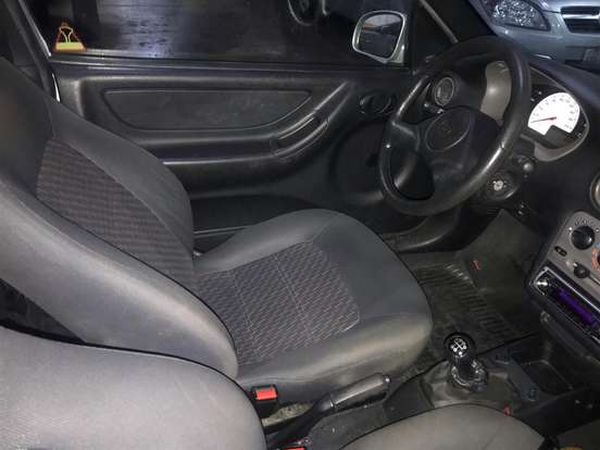 CHEVROLET-CELTA-2001