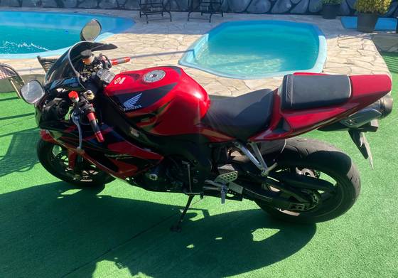HONDA CBR 1000RR 