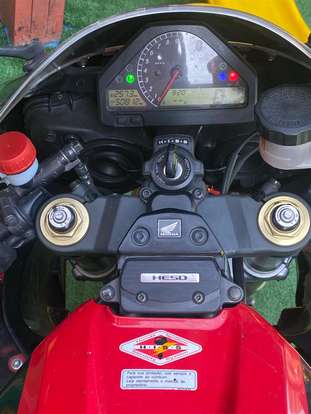 HONDA-CBR 1000RR-2006