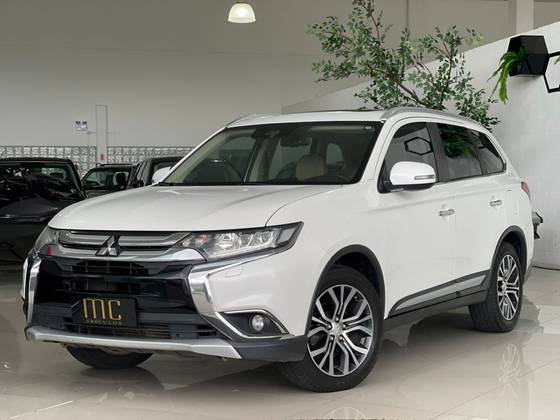 MITSUBISHI OUTLANDER 2.2 4X4 16V DIESEL 4P AUTOMÁTICO