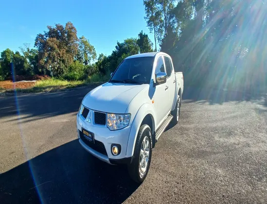 MITSUBISHI L200 TRITON 3.5 HPE 4X4 CD V6 24V FLEX 4P AUTOMÁTICO