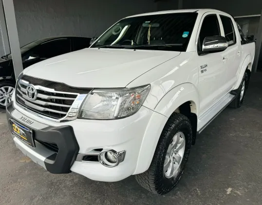 TOYOTA HILUX 2.7 SRV 4X2 CD 16V FLEX 4P AUTOMÁTICO