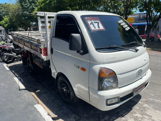 HYUNDAI HR 2.5 LONGO SEM CAÇAMBA 4X2 16V 130CV TURBO INTERCOOLER DIESEL 2P MANUAL