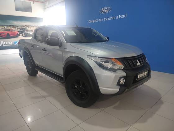 MITSUBISHI L200 TRITON 2.4 16V TURBO DIESEL OUTDOOR GLX CD 4X4 MANUAL