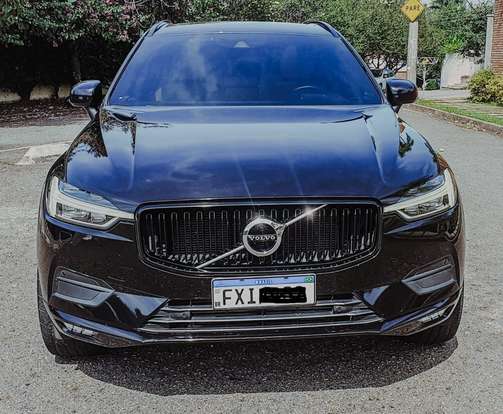 VOLVO-XC60-2018