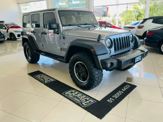 JEEP WRANGLER 3.6 UNLIMITED SPORT 4X4 V6 GASOLINA 4P AUTOMÁTICO