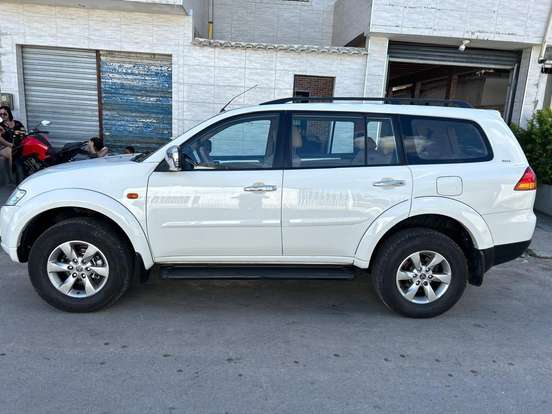MITSUBISHI-PAJERO DAKAR-3.2 HPE 4X4 7 LUGARES 16V TURBO INTERCOOLER DIESEL 4P AUTOMÁTICO MITSUBISHI-PAJERO DAKAR-2011