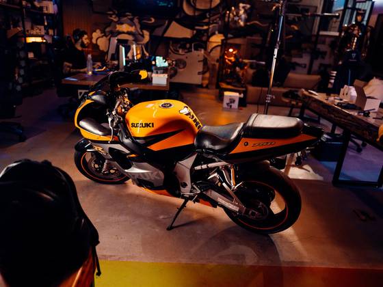 SUZUKI GSX-R750 