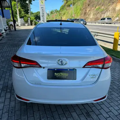 TOYOTA-YARIS-2023