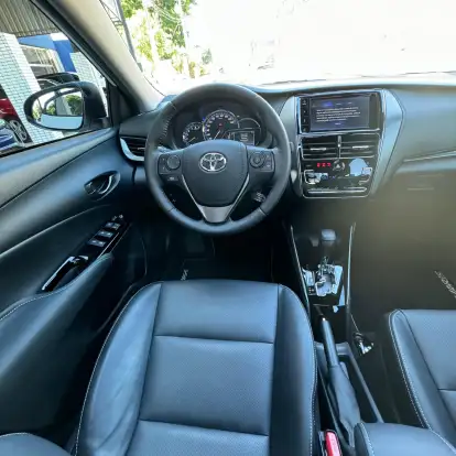 TOYOTA-YARIS-2023