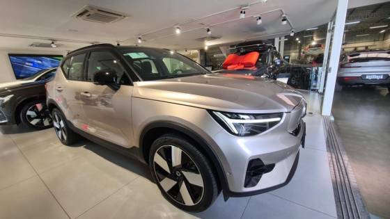 VOLVO XC40 P8 RECHARGE TWIN ELECTRIC ULTIMATE AWD