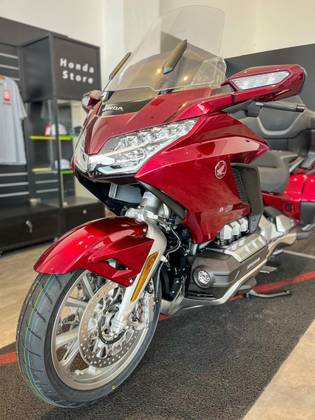HONDA GL 1800 GOLD WING TOUR 