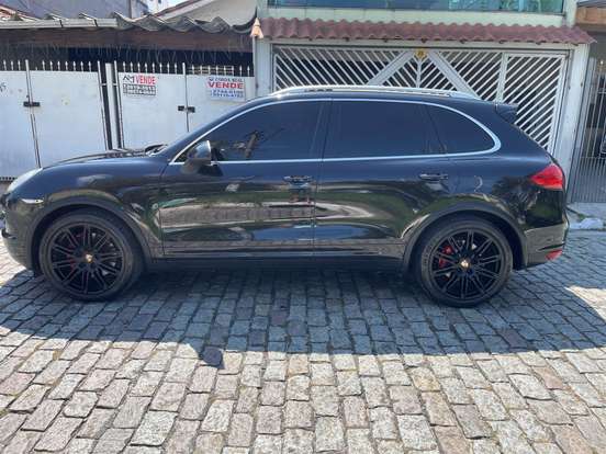 PORSCHE-CAYENNE-2012