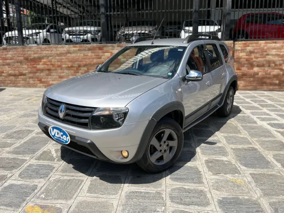 RENAULT DUSTER 2.0 DYNAMIQUE 4X2 16V FLEX 4P AUTOMÁTICO