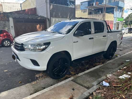 TOYOTA-HILUX-2.8 STD 4X4 CD 16V DIESEL 4P MANUAL TOYOTA-HILUX-2019