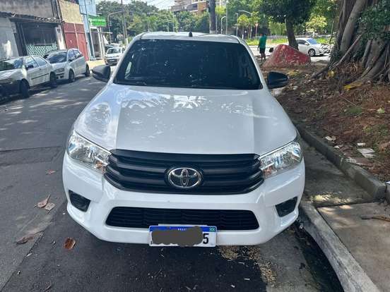 TOYOTA-HILUX-2019
